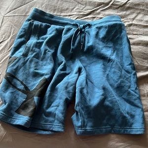 Men’s Large Under Armour Shorts